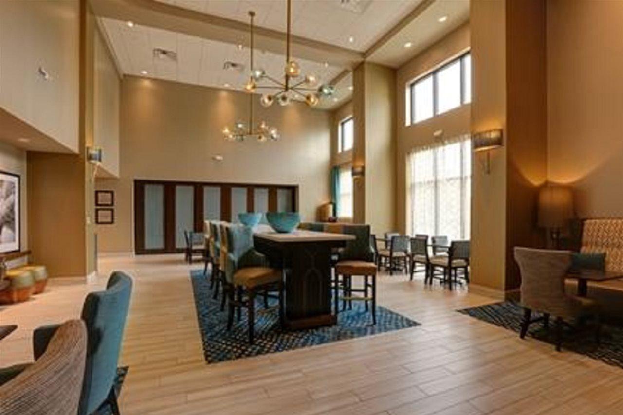 Hampton Inn & Suites By Hilton Tampa Busch Gardens Area Εξωτερικό φωτογραφία